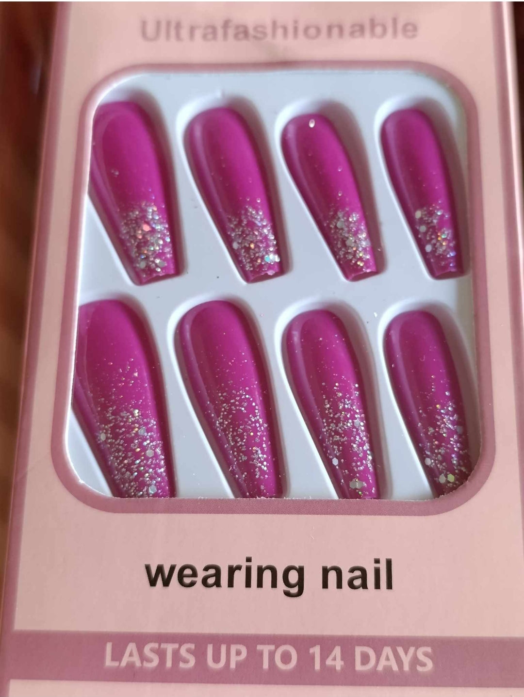 Unghii false autoadezive, culoare fucsia