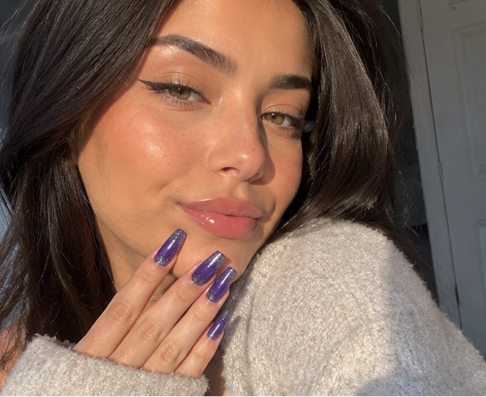 Unghii false autoadezive, culoare mov